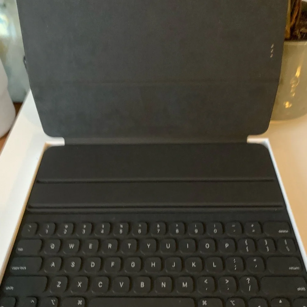 iPad Smart Keyboard Folio
